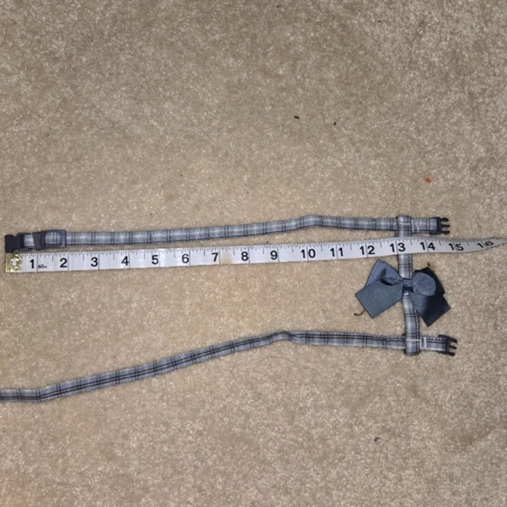 Qwinee plaid harness